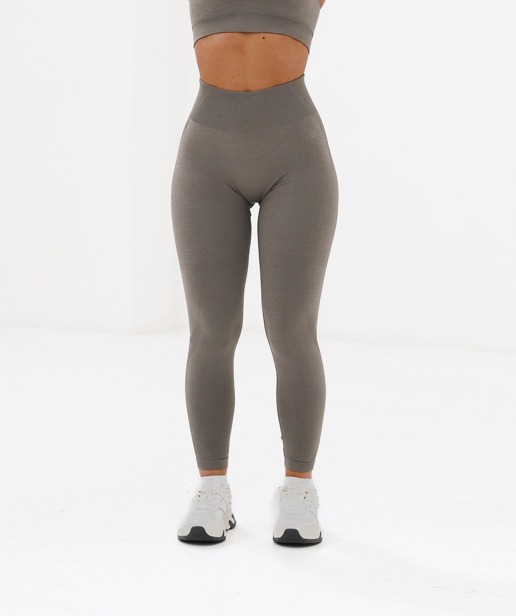 Forever 21 Women's Active Seamless High-Rise Leggings in Taupe